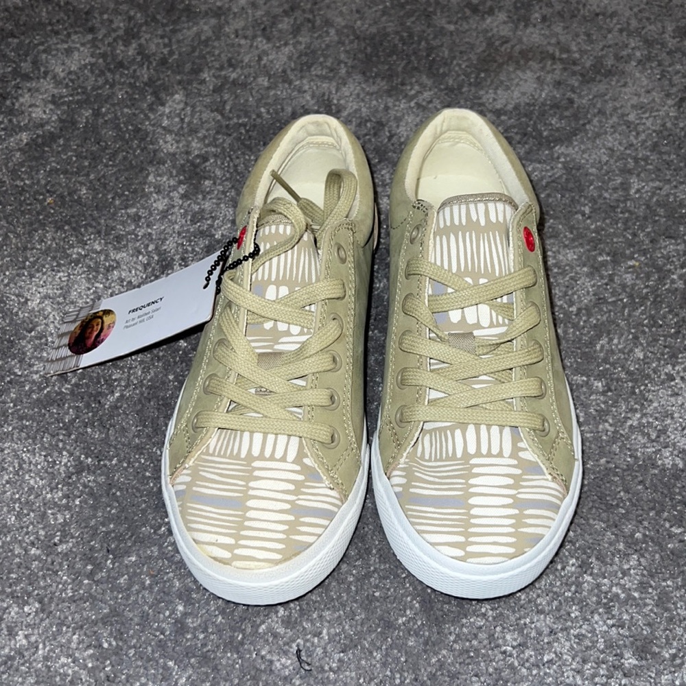 Bucketfeet Frequency